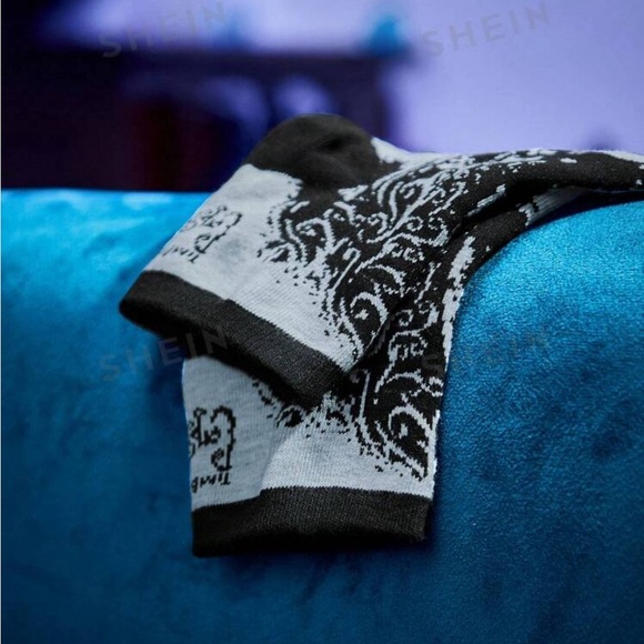 ROMWE Corpse Bride Ankle Socks - Picture 5 of 12